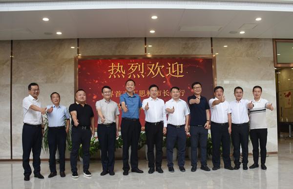 合影2.jpg